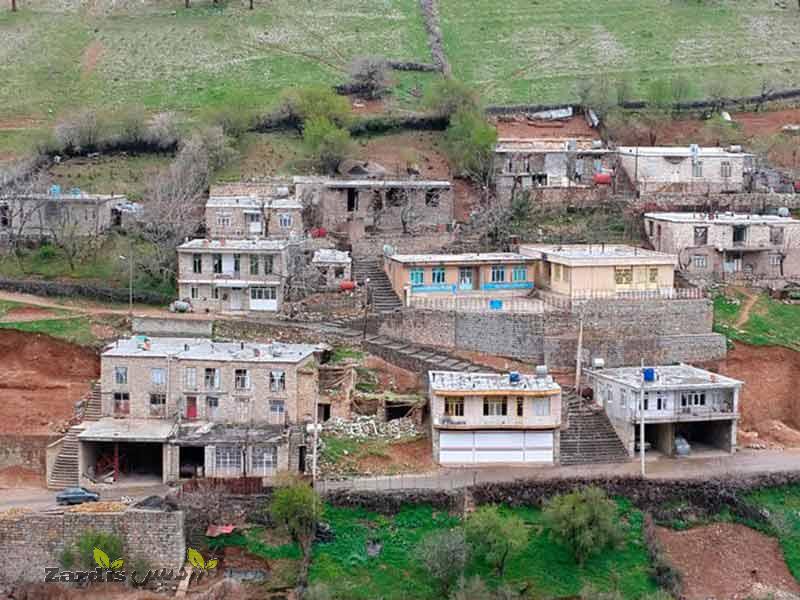 خانه های رپستایی در روستای ساتیاری