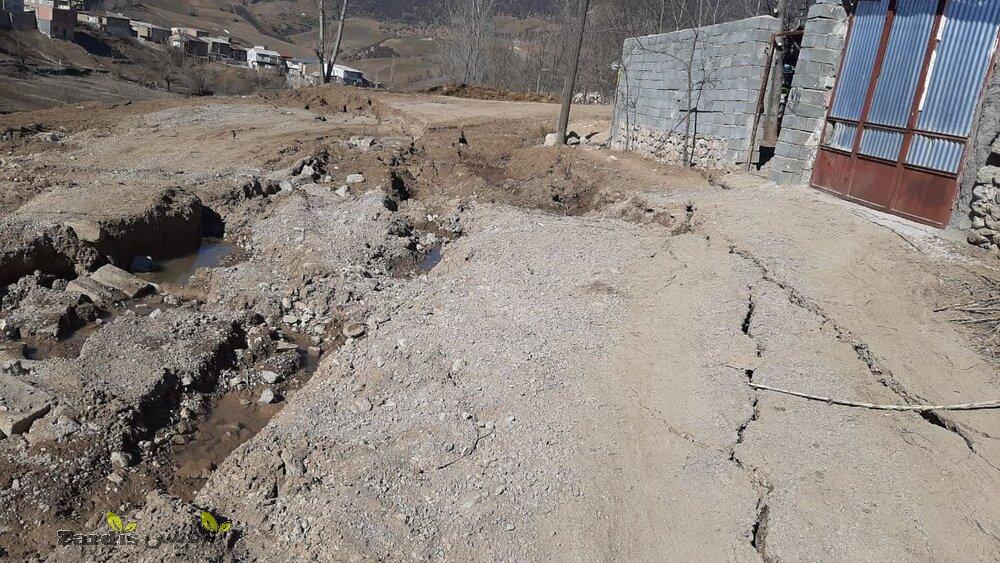 سیلاب به راه های ۴۰ روستای لاریجان آمل آسیب زد_thumbnail
