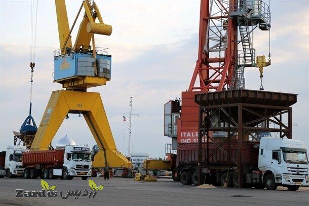 Over 4m tons of basic goods stored at Iranian ports_thumbnail