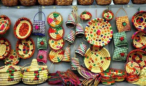 Iranian handicrafts: mat weaving
