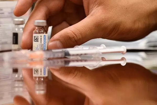 ۹۷ درصد جمعیت هدف سرپل‌ذهاب دز نخست واکسن کرونا را دریافت کردند_thumbnail