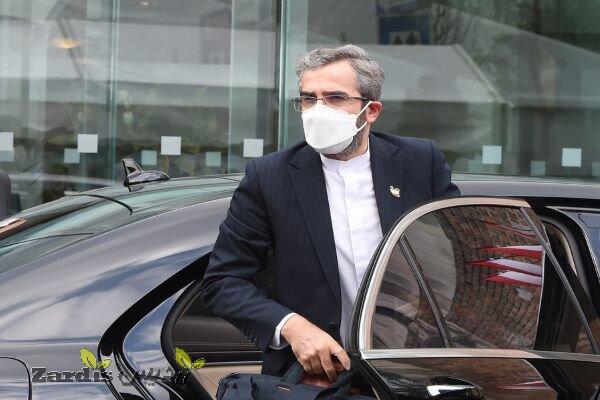 Top negotiator Bagheri arrives in Vienna for talks withP4+1_thumbnail