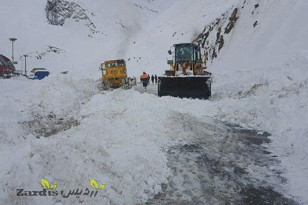۱۵ روستای مهاباد همچنان مسدود/ ارتفاع برف به ۳ متررسید_thumbnail
