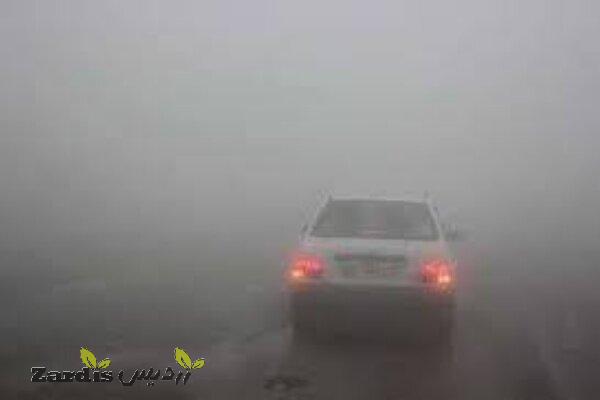 بارش برف در محور هراز/جاده های استان تهران لغزنده است_thumbnail