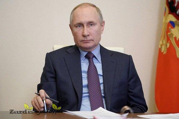 Putin signs decree on Russia’s new tit-for-tatsanctions_thumbnail