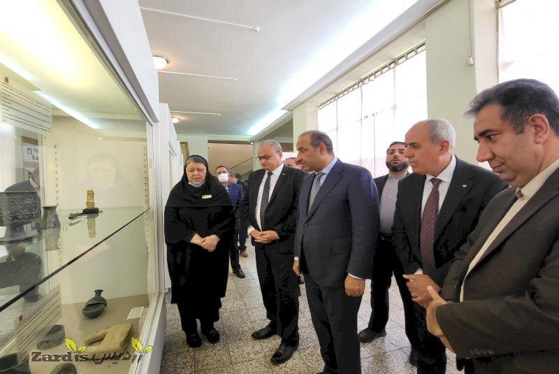 Iraqi minister of culture visits Iran National Museum