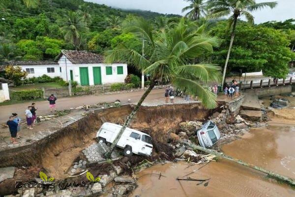 4 killed, 6 injured in landslide in eastern Indonesia_thumbnail