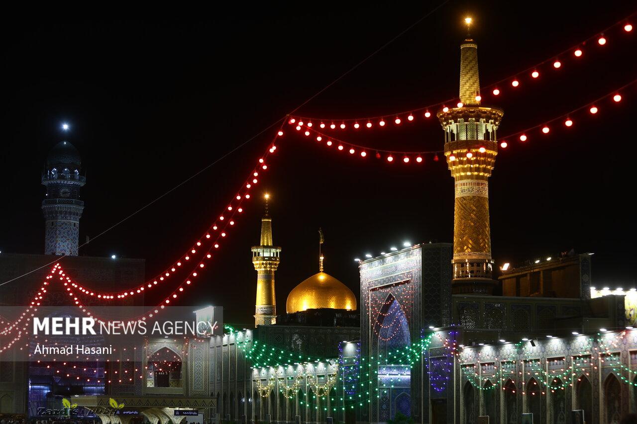 شب میلاد امام رضا (ع) در حرم مطهر رضوی_thumbnail