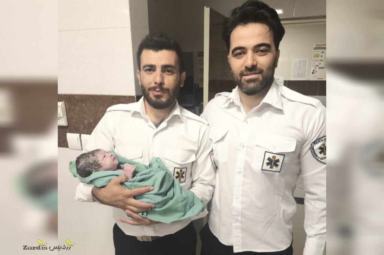 زایمان موفق در آمبولانس اورژانس ۱۱۵ در مسیر جاده اهر –کلیبر_thumbnail