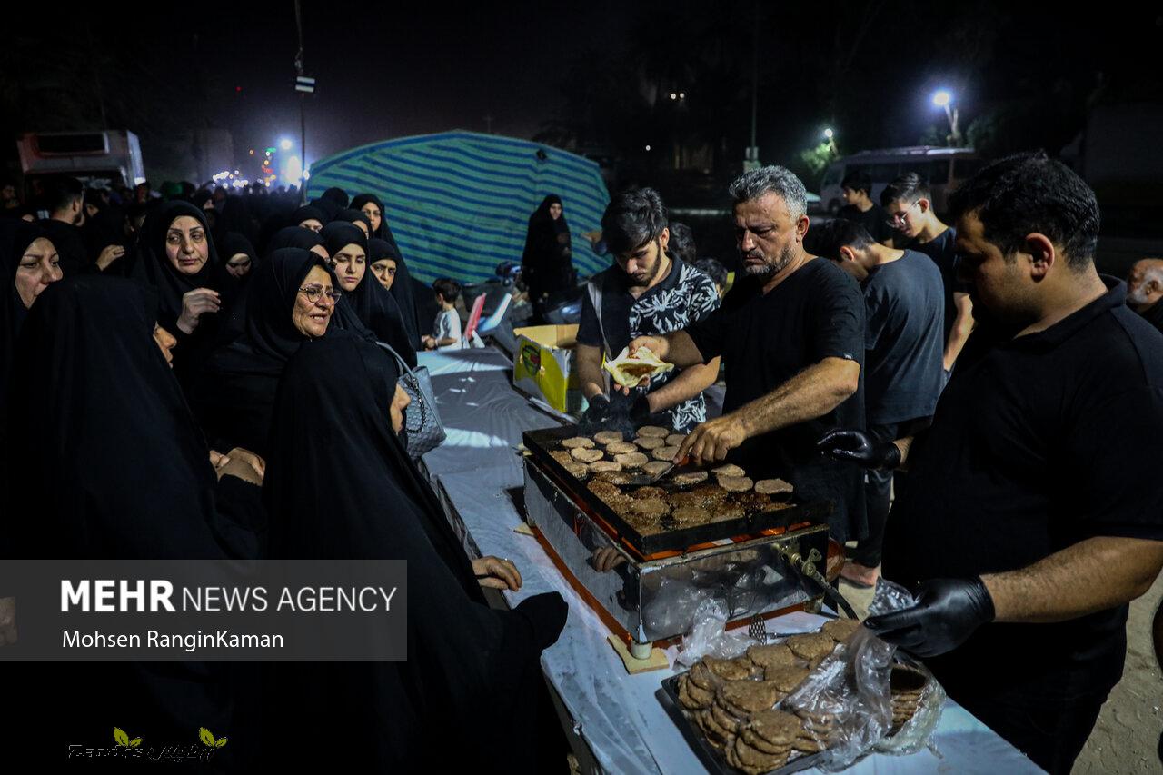 فعالیت موکب وارثان شهید اردهال فین کاشان در کربلا_thumbnail