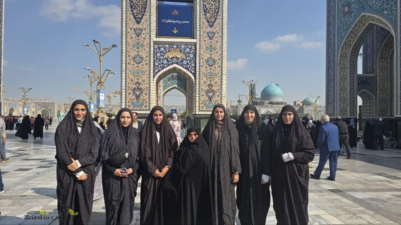 ملی‌پوشان دو و میدانی کشورمان به حرم مطهر رضوی مشرفشدند_thumbnail