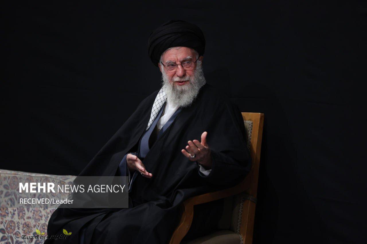 Leader attends mourning ceremony for Hazrat Zahra(SA)_thumbnail