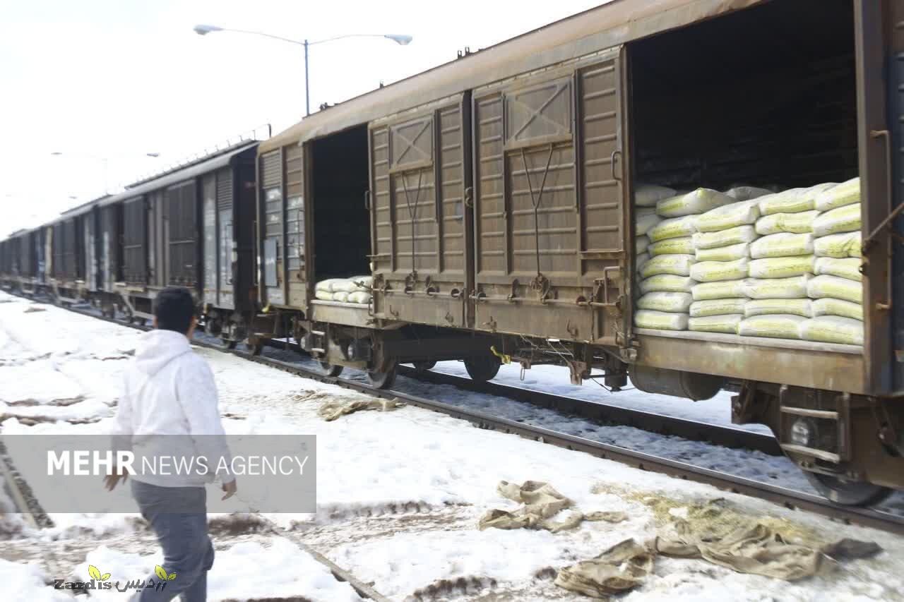 صادرات ۶۰۰ تنی سیمان فیروزکوه به افغانستان کلید خورد_thumbnail