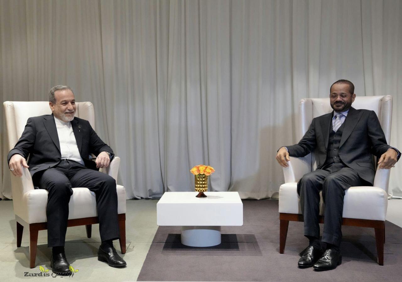Iran resolved to secure people interests in talks:
FM_thumbnail